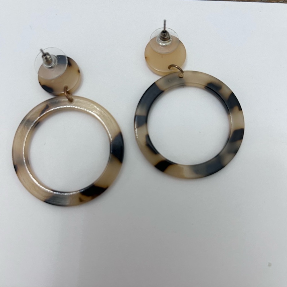 Tortoise Shell Hoop Earrings - Picture 2 of 2